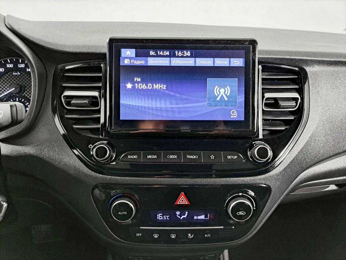 Hyundai Solaris с пробегом — 2022 год. Фото: #12