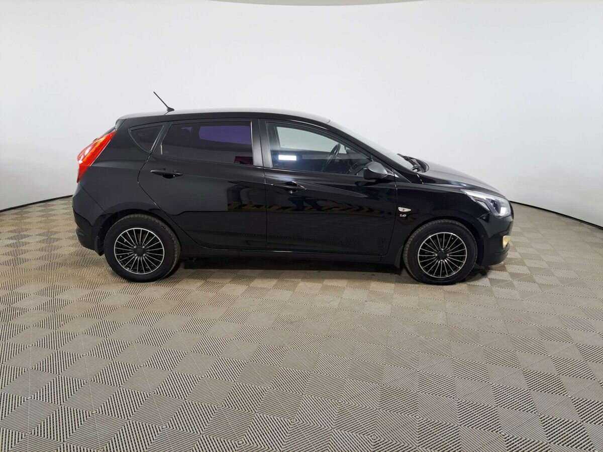 Hyundai Solaris с пробегом — 2015 год. Фото: #3