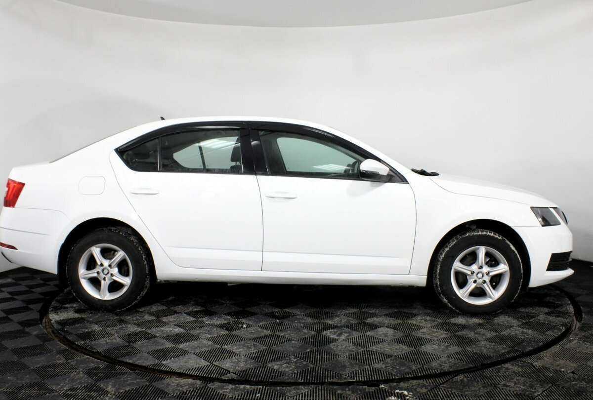 Skoda Octavia с пробегом — 2017 год. Фото: #3