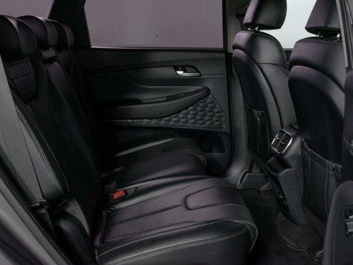 Hyundai Santa Fe с пробегом — 2019 год. Фото: #8