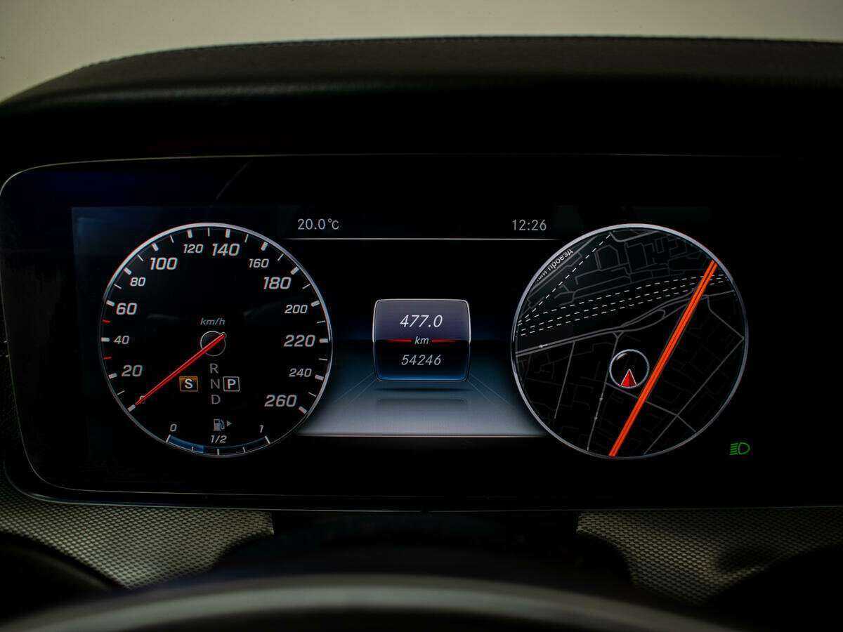 Mercedes-Benz E-Класс с пробегом — 2016 год. Фото: #9