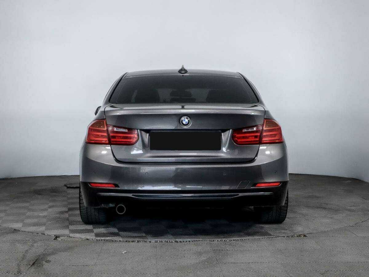 BMW 3 серии с пробегом — 2012 год. Фото: #4