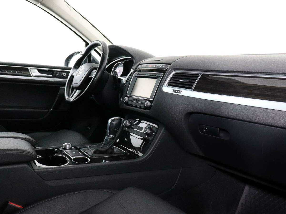 Volkswagen Touareg с пробегом — 2016 год. Фото: #5