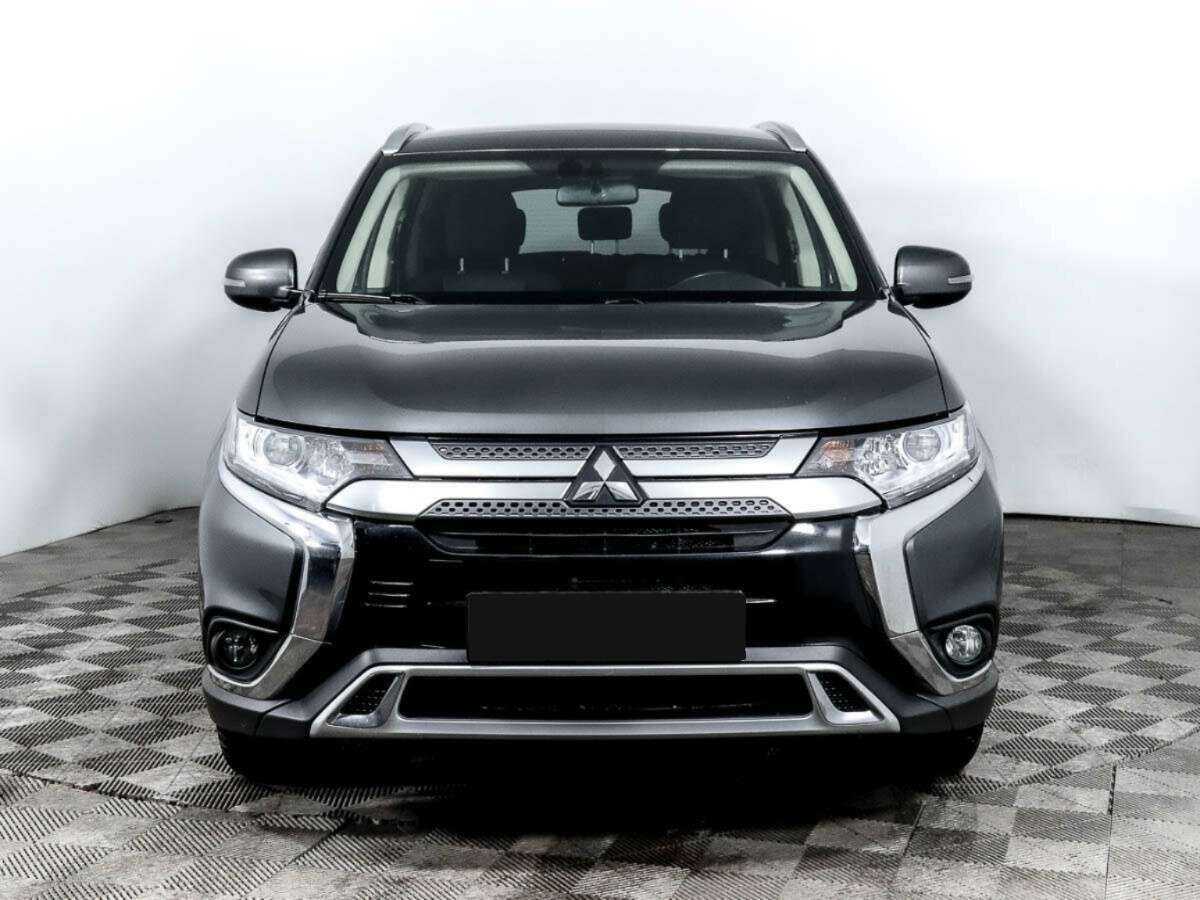 Mitsubishi Outlander с пробегом — 2021 год. Фото: #1