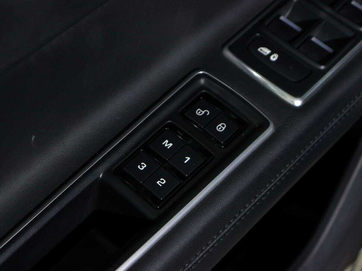 Jaguar XF с пробегом — 2018 год. Фото: #18