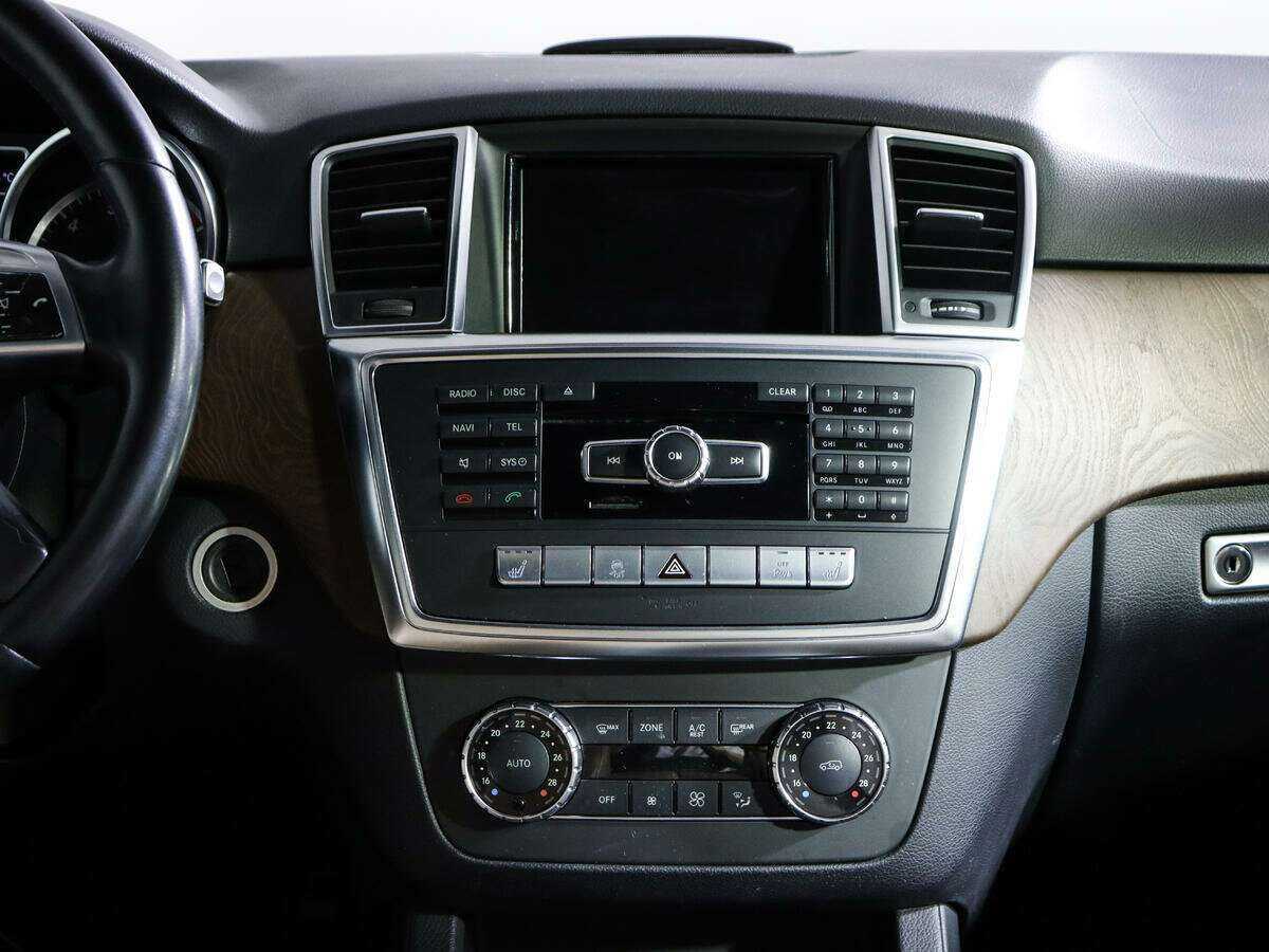 Mercedes-Benz M-Класс с пробегом — 2012 год. Фото: #10