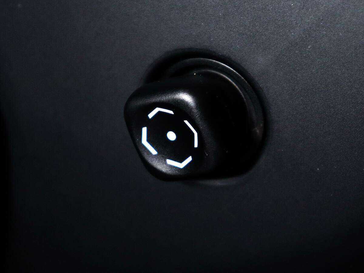 Lexus RX с пробегом — 2012 год. Фото: #16