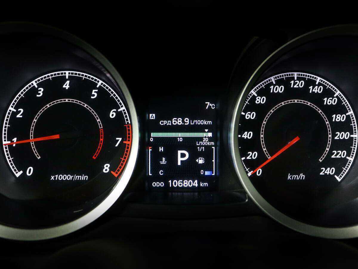 Mitsubishi Lancer с пробегом — 2012 год. Фото: #10