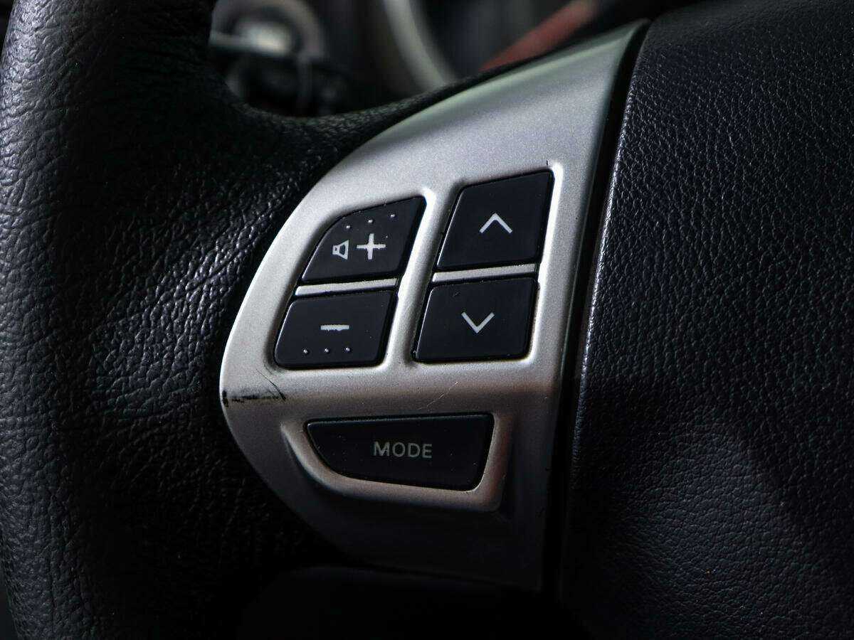 Mitsubishi Lancer с пробегом — 2012 год. Фото: #14