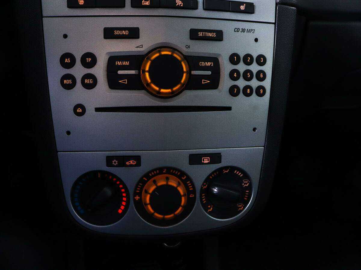 Opel Corsa с пробегом — 2012 год. Фото: #13