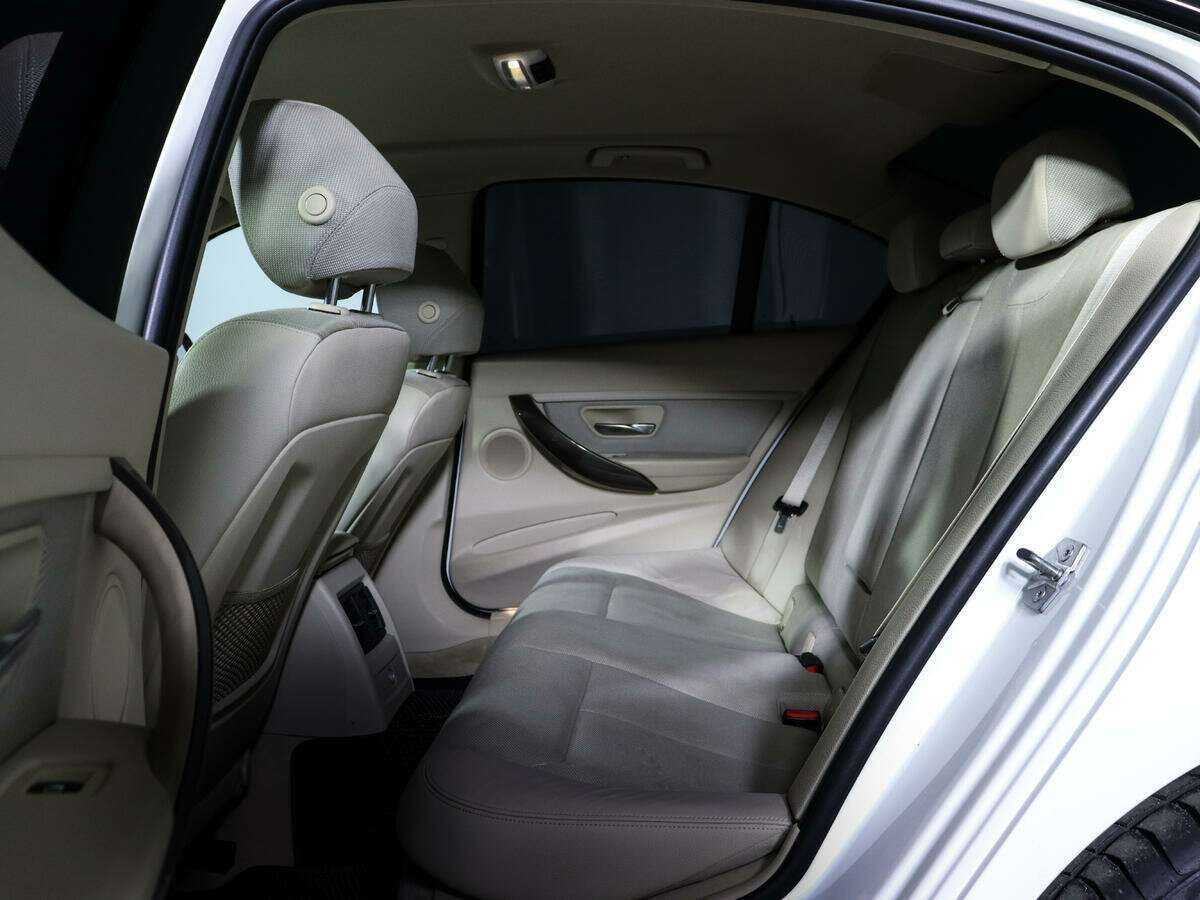 BMW 3 серии с пробегом — 2013 год. Фото: #7