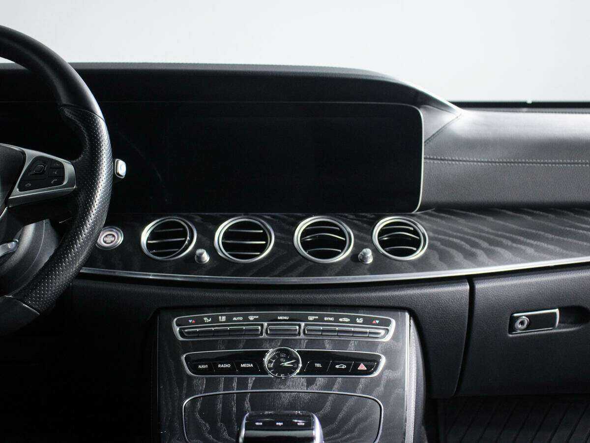 Mercedes-Benz E-Класс с пробегом — 2017 год. Фото: #9