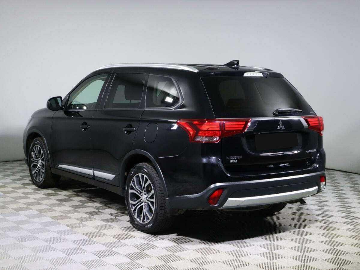 Mitsubishi Outlander с пробегом — 2018 год. Фото: #6
