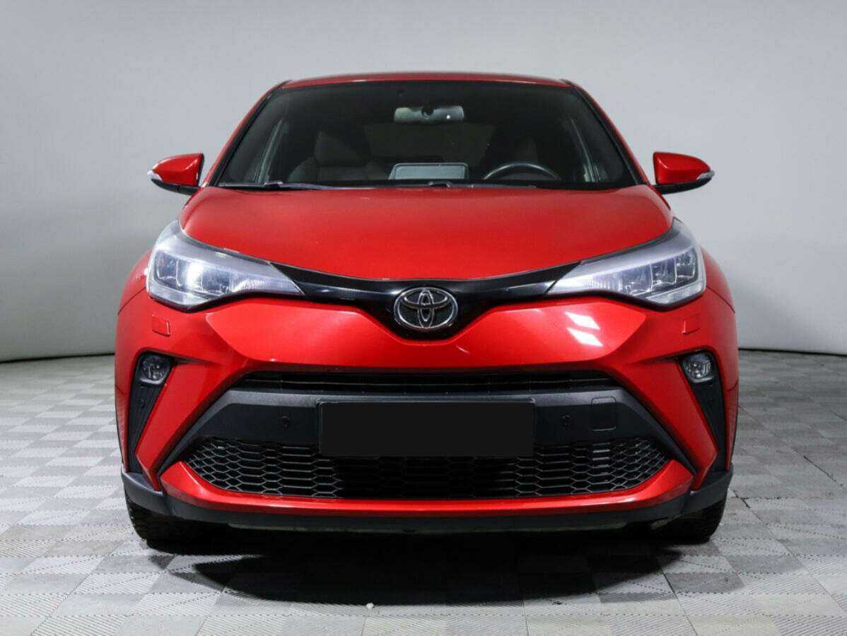 Toyota C-HR с пробегом — 2019 год. Фото: #1