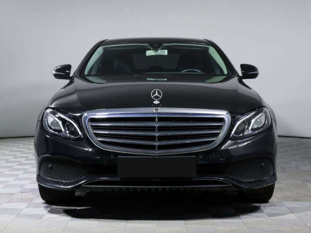 Mercedes-Benz E-Класс с пробегом — 2019 год. Фото: #1