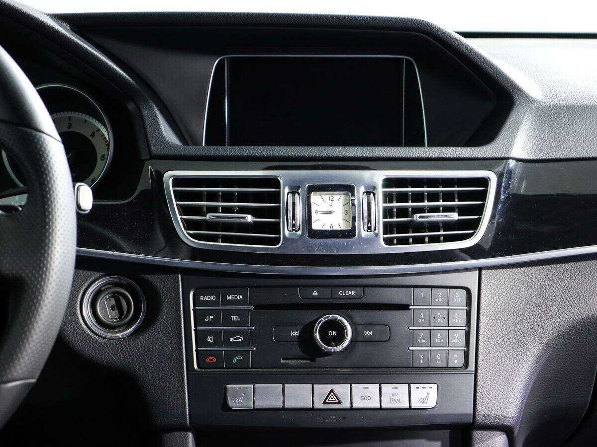 Mercedes-Benz E-Класс с пробегом — 2015 год. Фото: #12