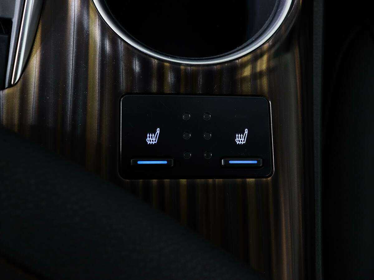 Toyota Camry с пробегом — 2018 год. Фото: #21