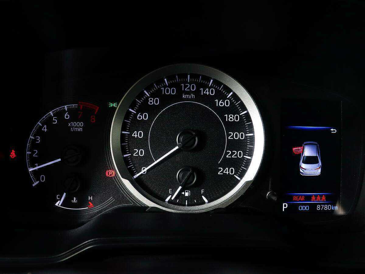 Toyota Corolla с пробегом — 2022 год. Фото: #9