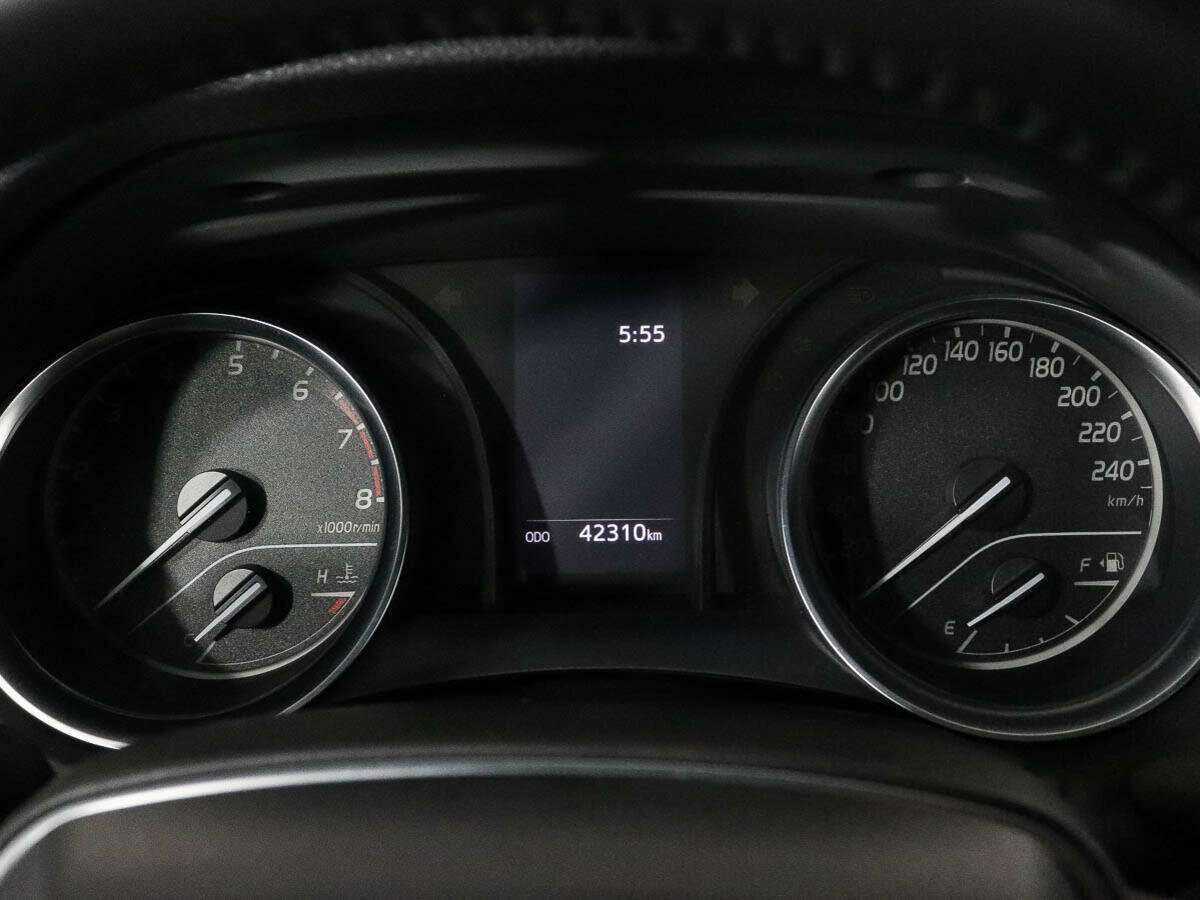 Toyota Camry с пробегом — 2020 год. Фото: #6