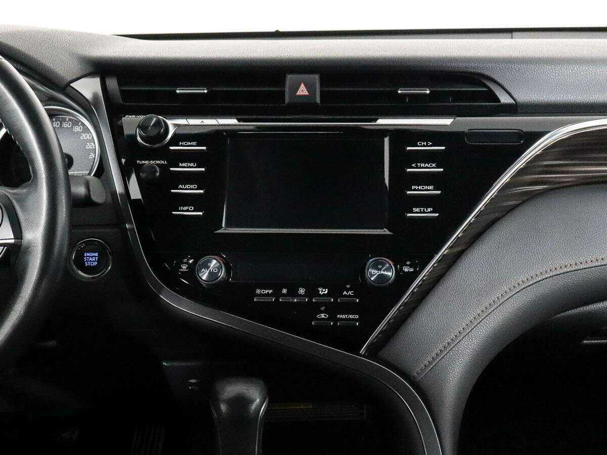 Toyota Camry с пробегом — 2020 год. Фото: #8