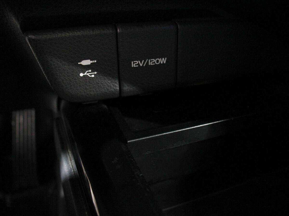 Toyota Camry с пробегом — 2020 год. Фото: #22