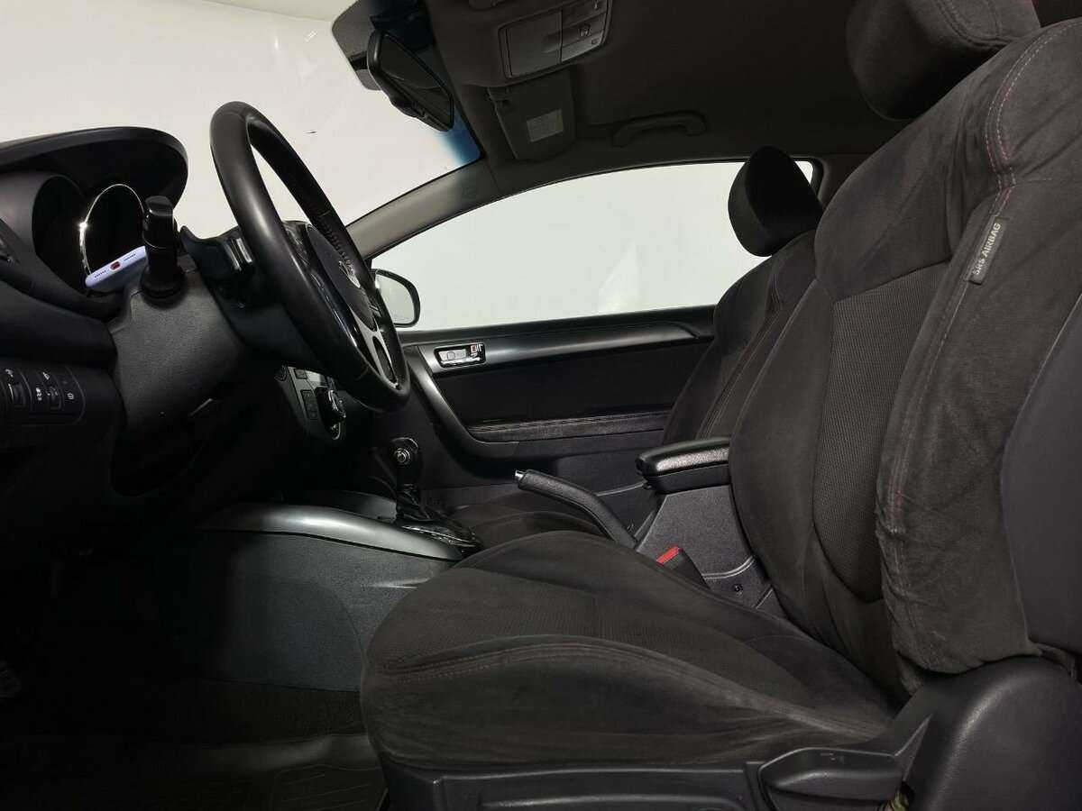 Kia Cerato с пробегом — 2012 год. Фото: #8