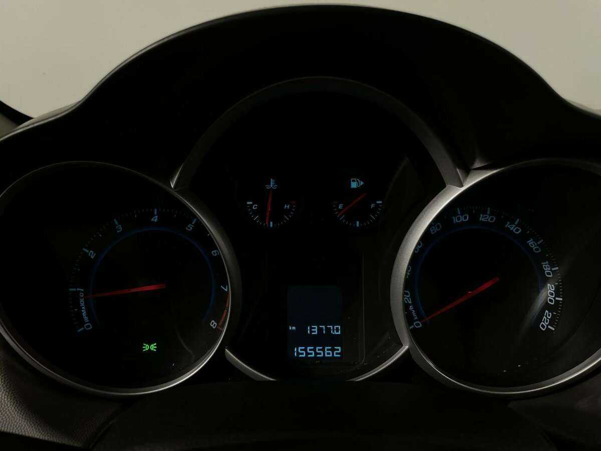 Chevrolet Cruze с пробегом — 2014 год. Фото: #9