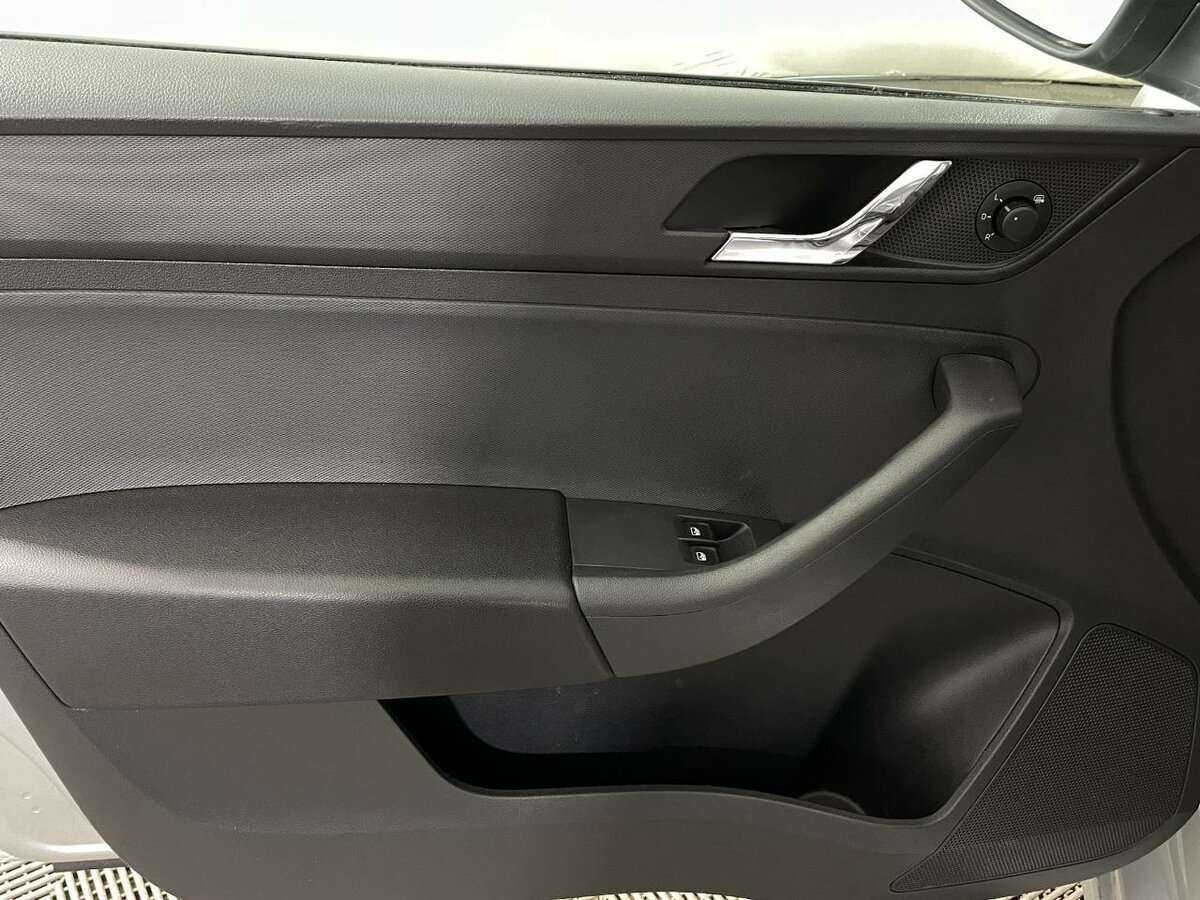 Skoda Rapid с пробегом — 2016 год. Фото: #6