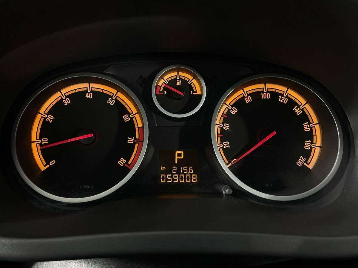 Opel Corsa с пробегом — 2013 год. Фото: #10