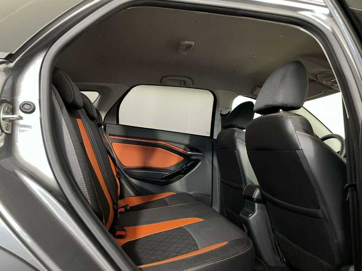 Lada (ВАЗ) Vesta с пробегом — 2019 год. Фото: #15