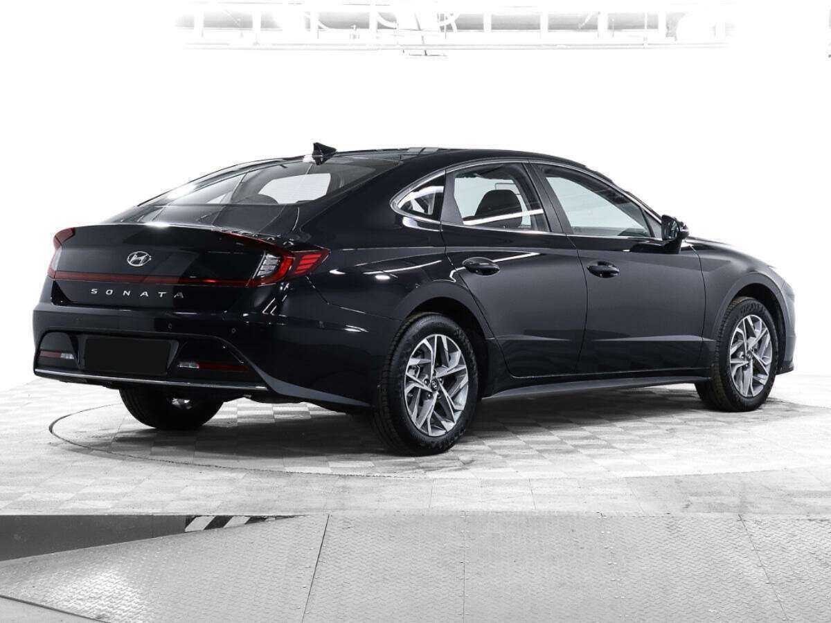 Hyundai Sonata с пробегом — 2023 год. Фото: #4