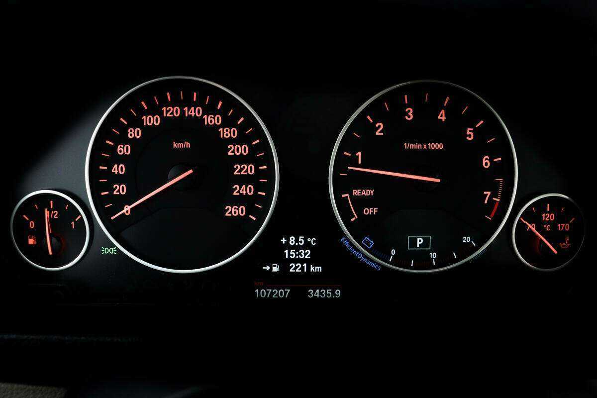 BMW 3 серии с пробегом — 2012 год. Фото: #9