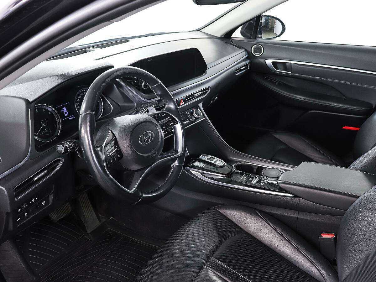 Hyundai Sonata с пробегом — 2020 год. Фото: #12