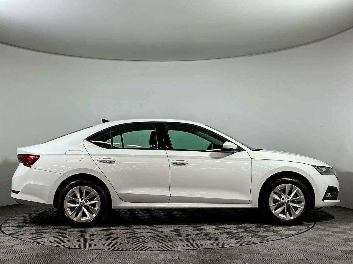 Skoda Octavia с пробегом — 2021 год. Фото: #3