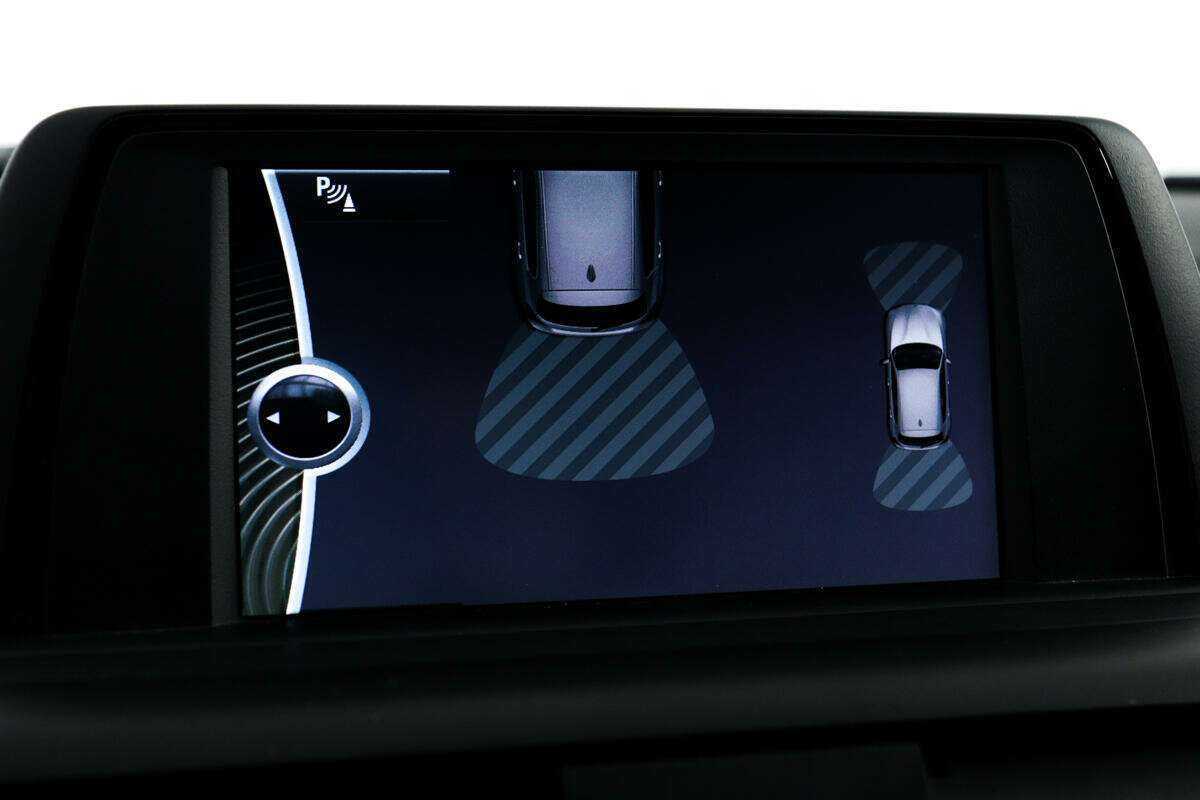 BMW 1 серии с пробегом — 2012 год. Фото: #13