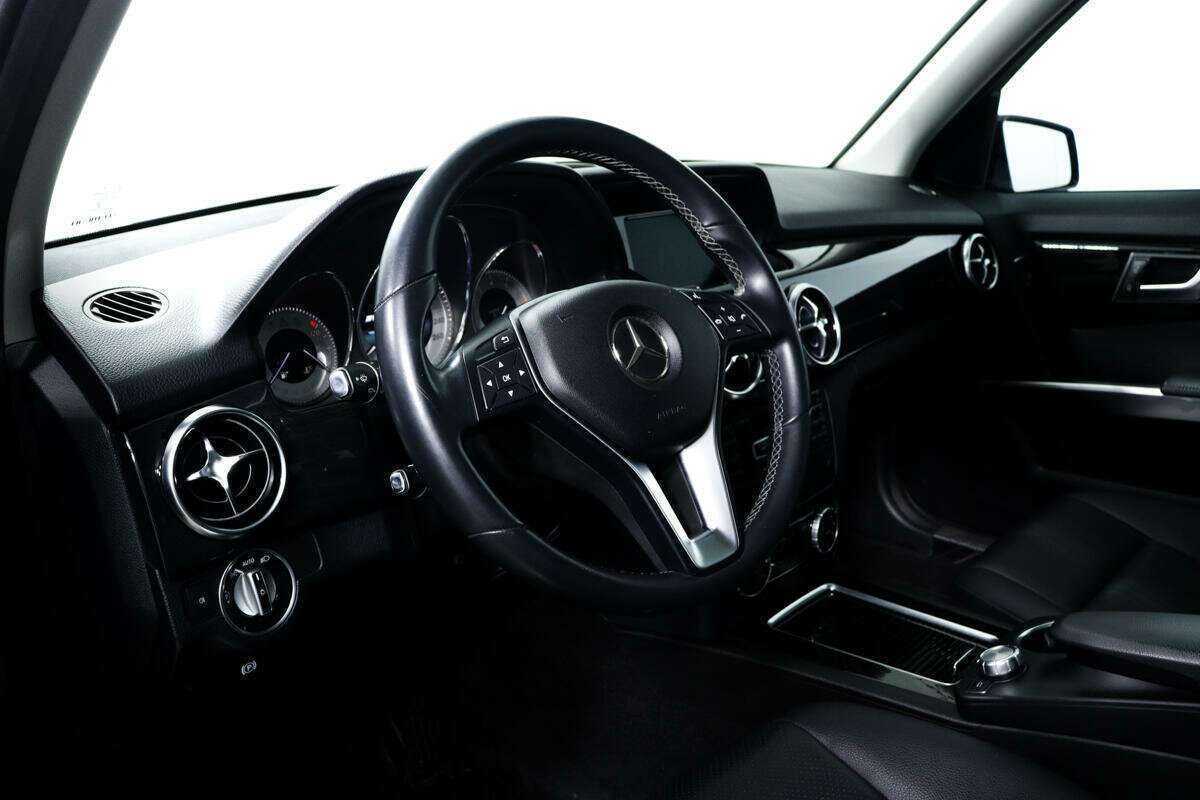 Mercedes-Benz GLK-Класс с пробегом — 2014 год. Фото: #12