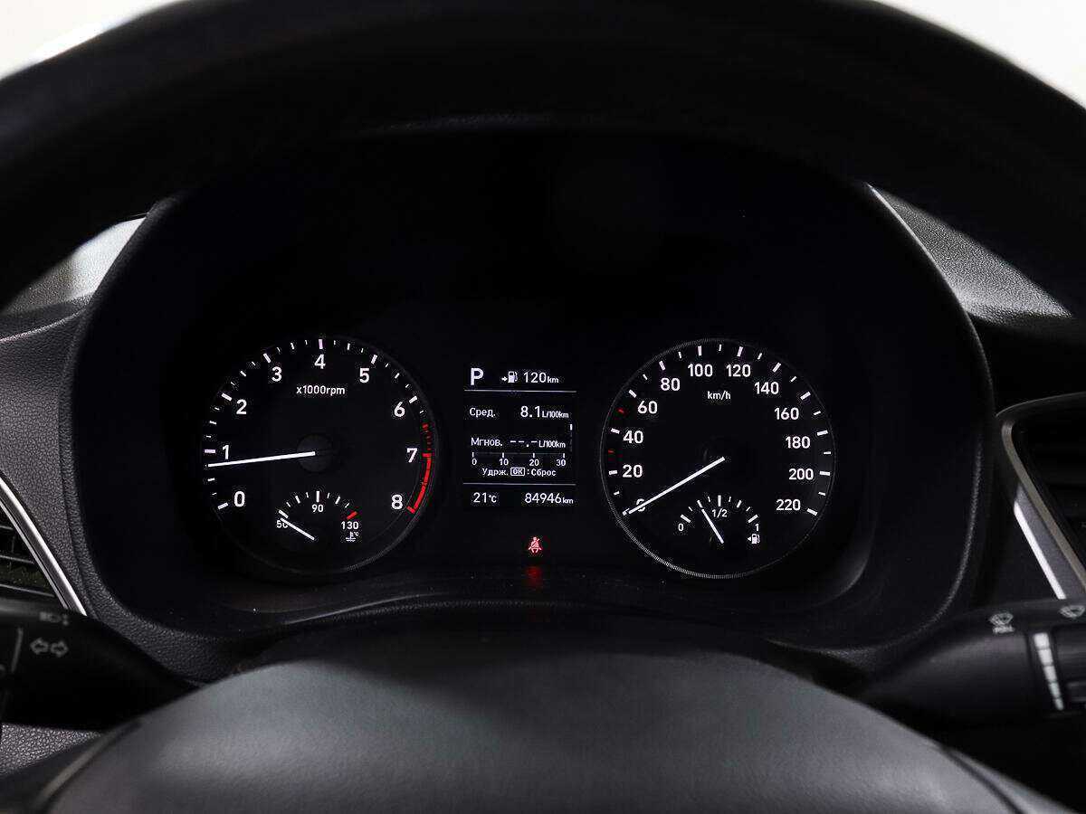 Hyundai Solaris с пробегом — 2017 год. Фото: #10