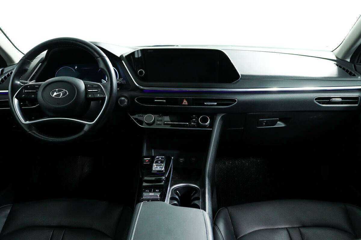 Hyundai Sonata с пробегом — 2021 год. Фото: #7