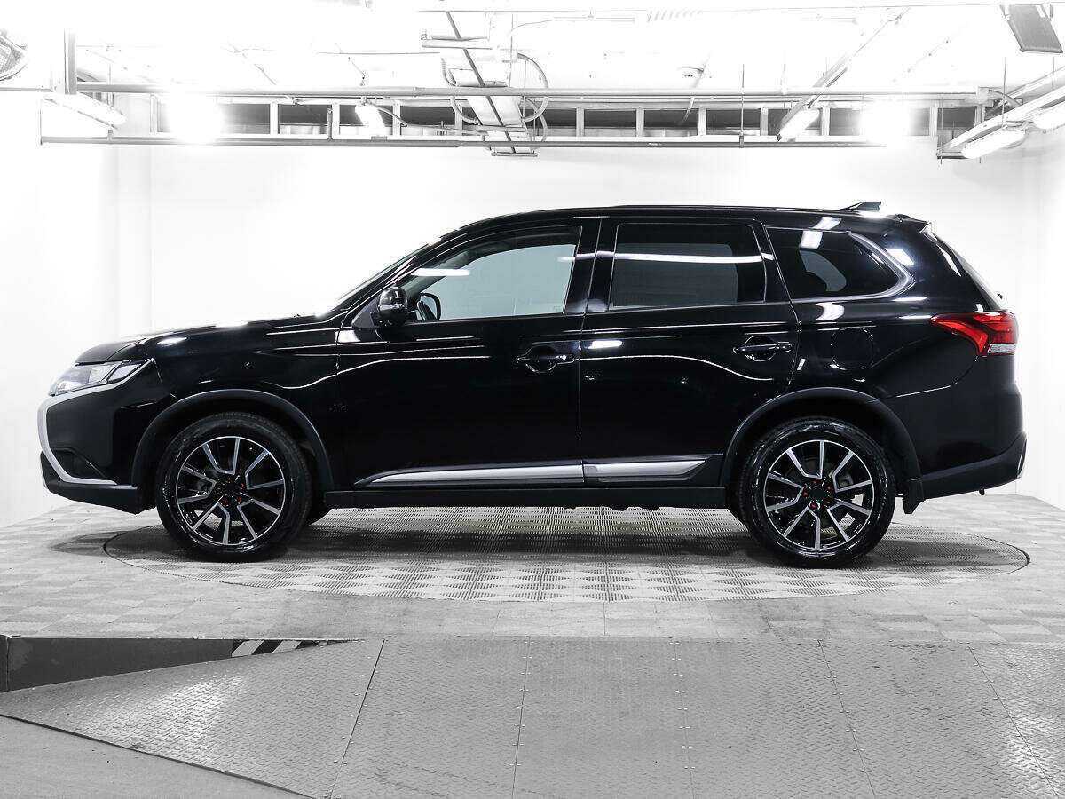 Mitsubishi Outlander с пробегом — 2018 год. Фото: #7