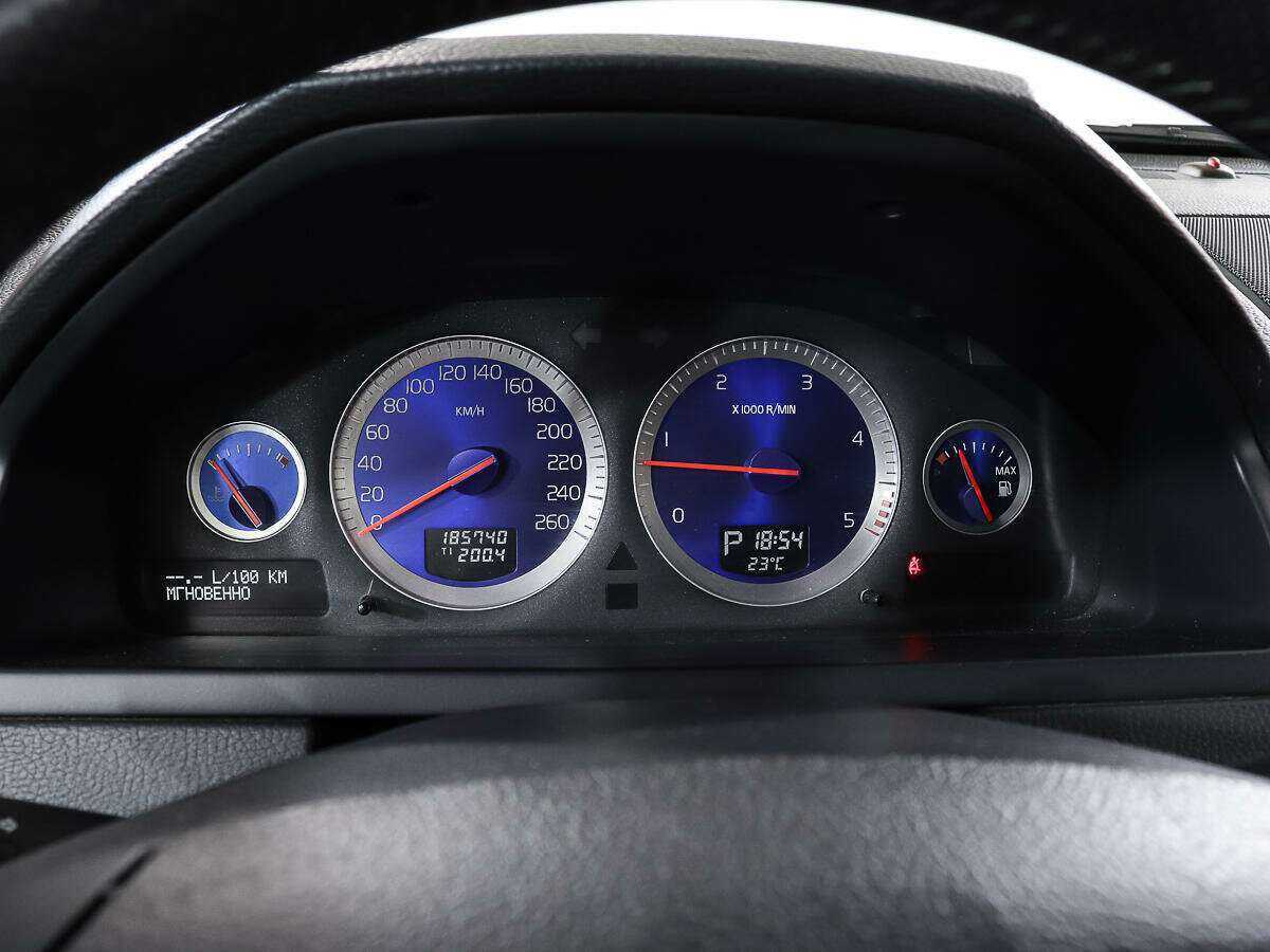 Volvo XC90 с пробегом — 2012 год. Фото: #10