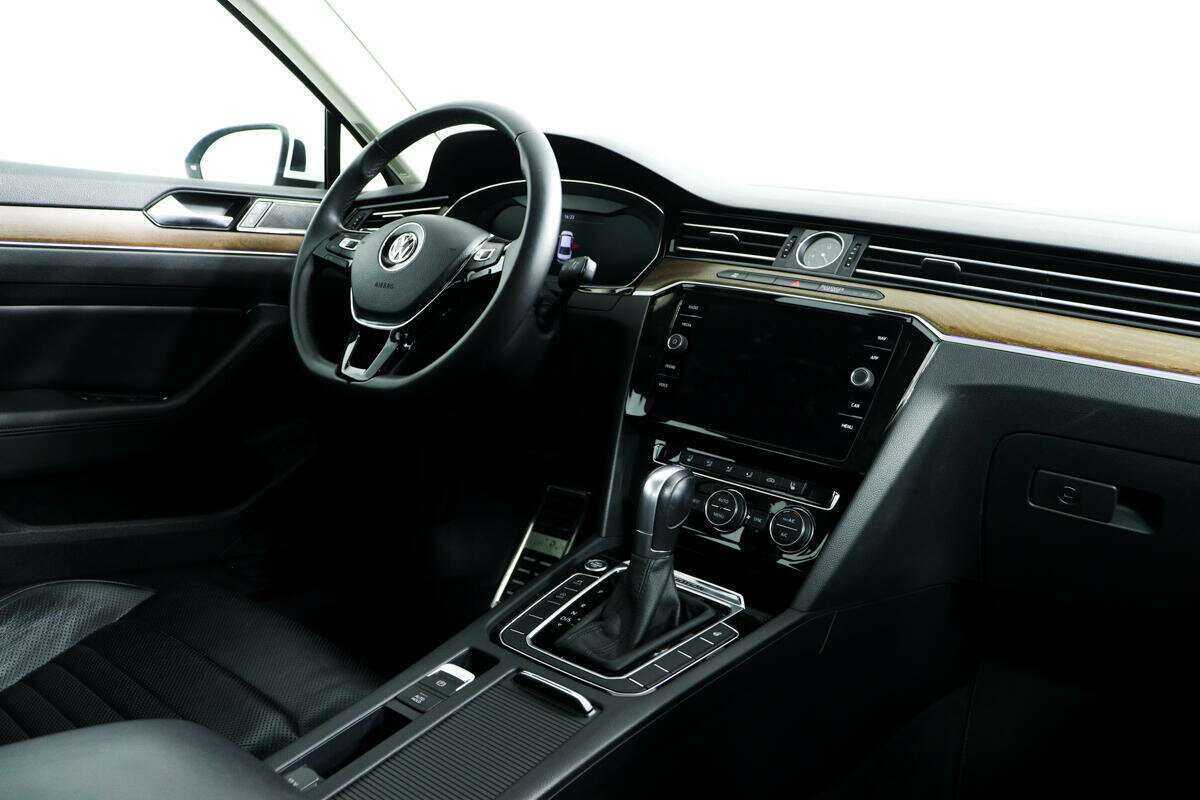 Volkswagen Passat с пробегом — 2018 год. Фото: #7