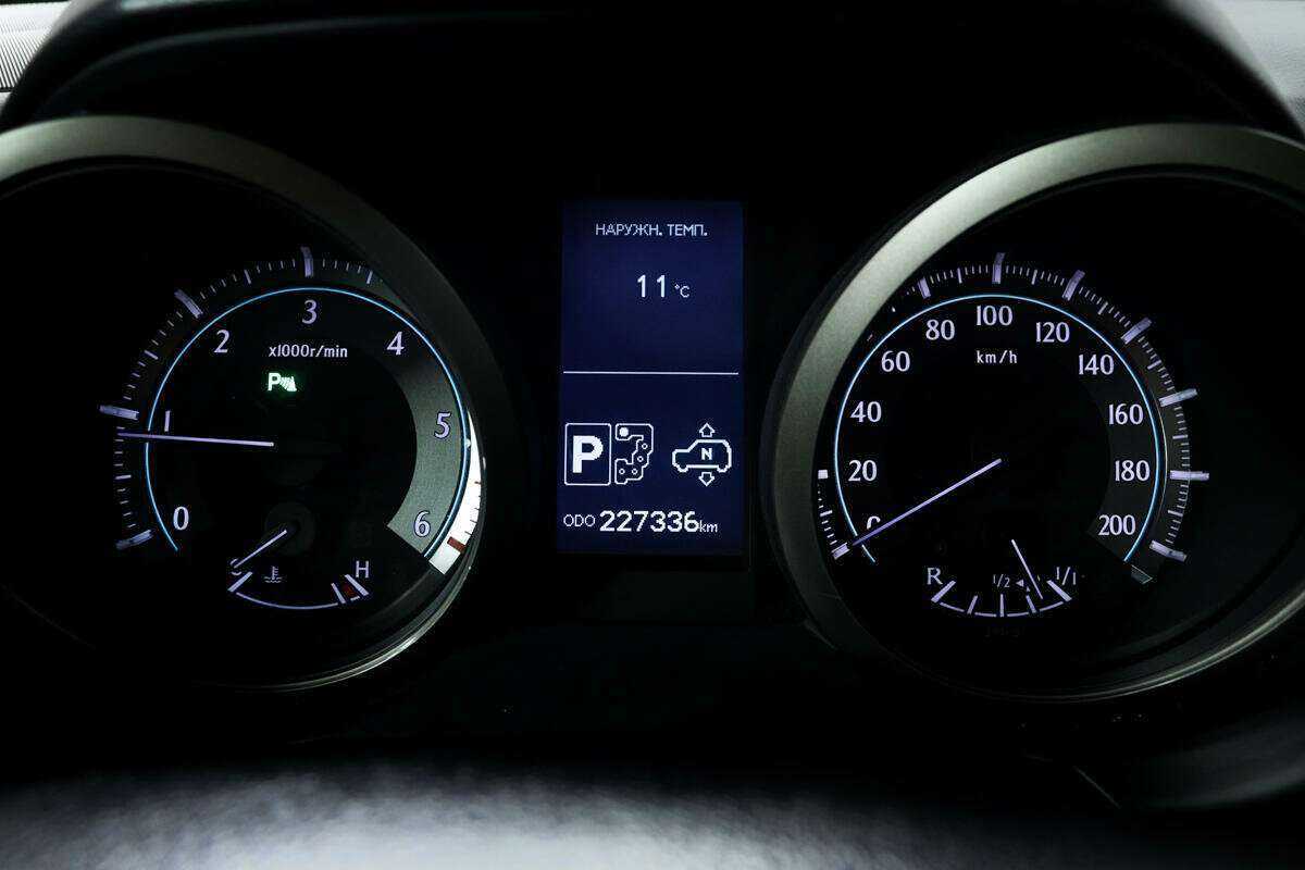 Toyota Land Cruiser Prado с пробегом — 2012 год. Фото: #7