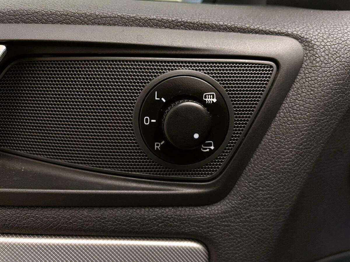 Skoda Octavia с пробегом — 2012 год. Фото: #11