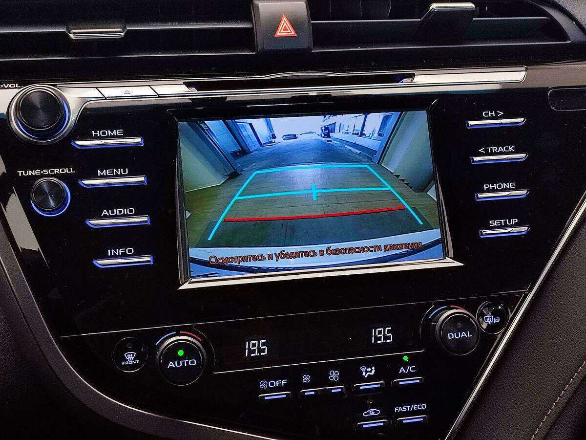 Toyota Camry с пробегом — 2018 год. Фото: #14