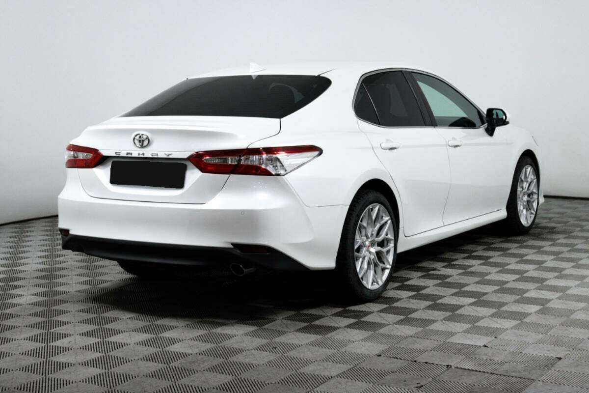 Toyota Camry с пробегом — 2019 год. Фото: #4