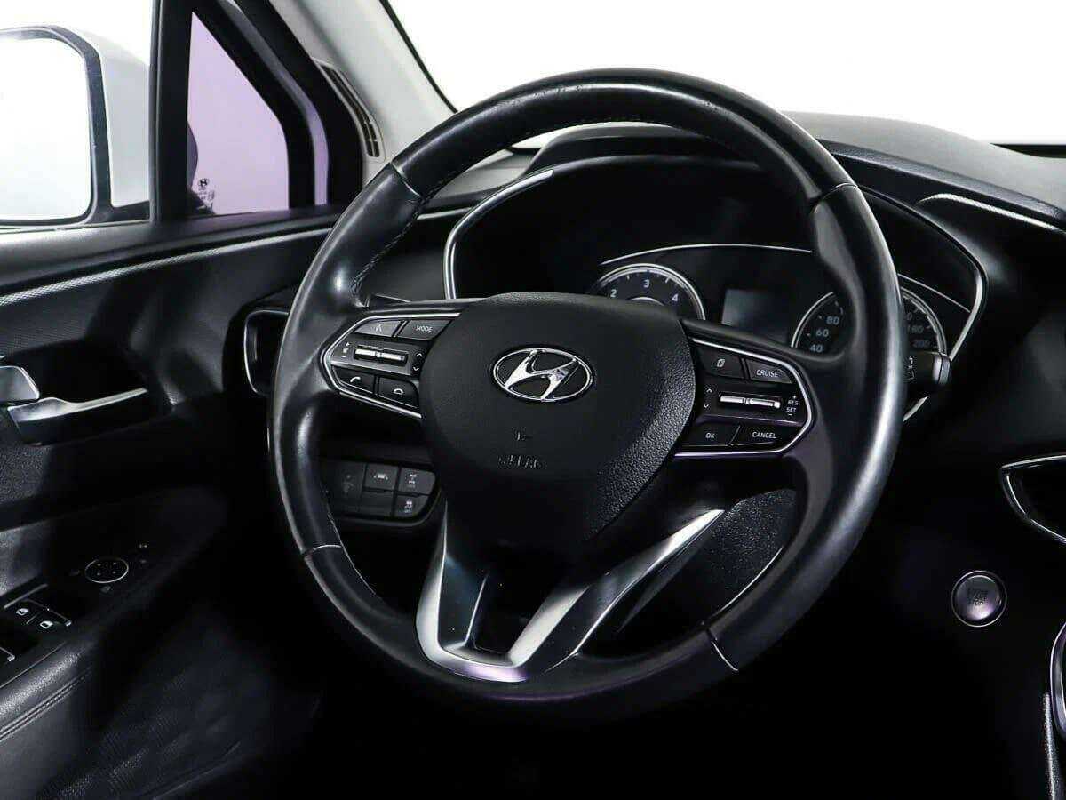 Hyundai Santa Fe с пробегом — 2018 год. Фото: #16