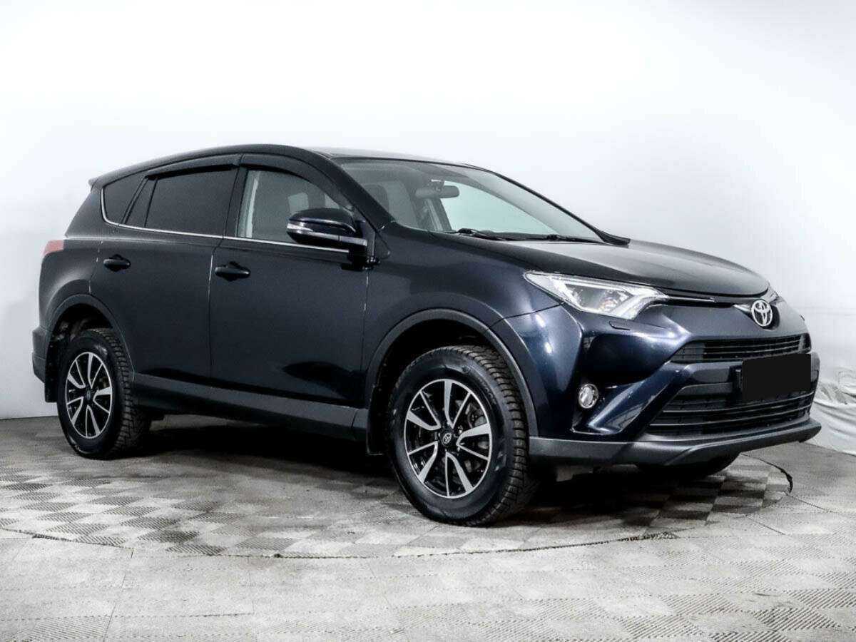 Toyota RAV4 с пробегом — 2017 год. Фото: #2