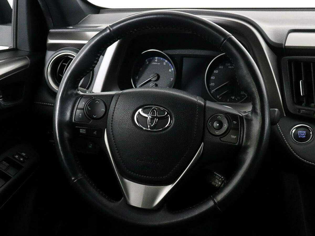 Toyota RAV4 с пробегом — 2019 год. Фото: #10
