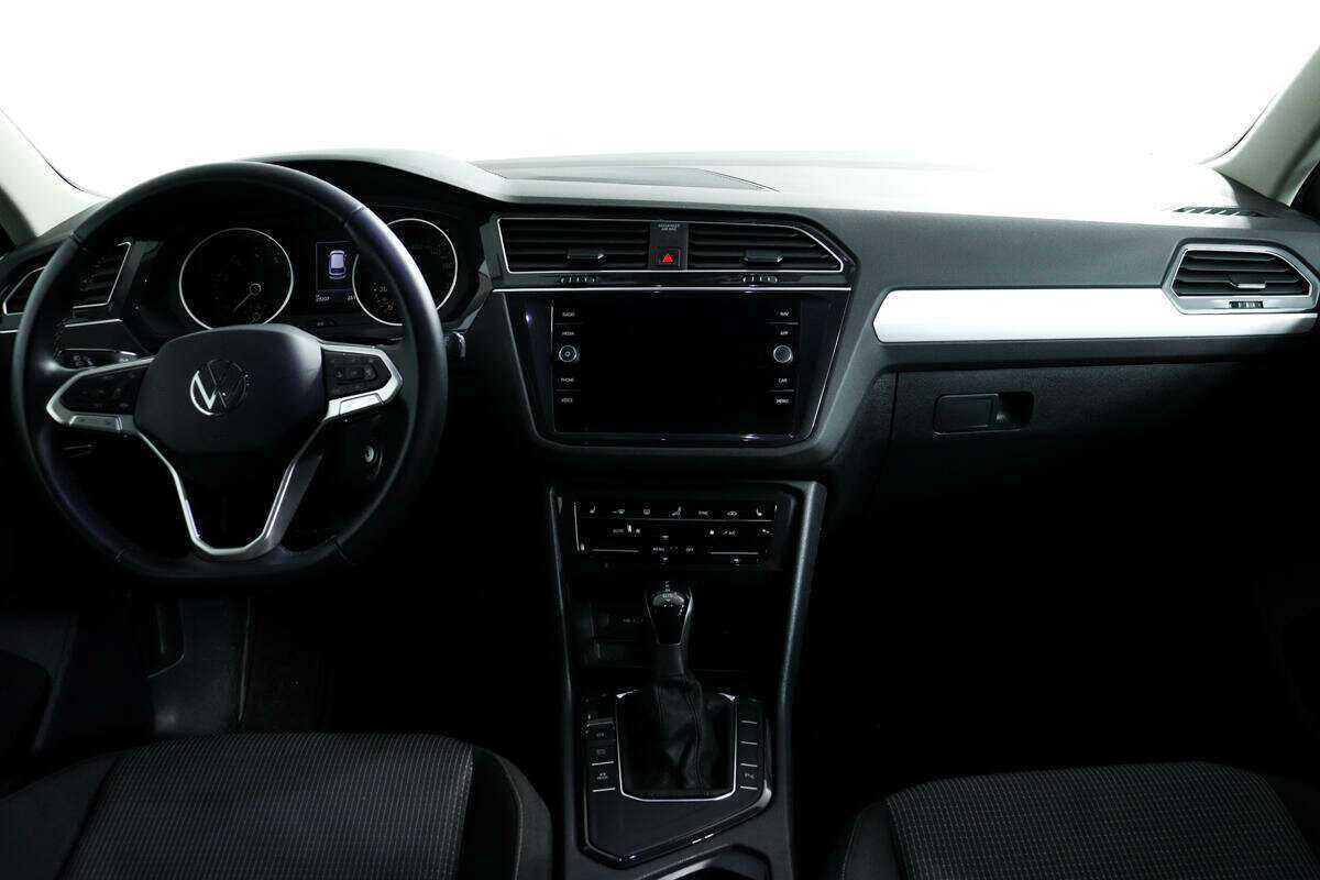 Volkswagen Tiguan с пробегом — 2021 год. Фото: #10