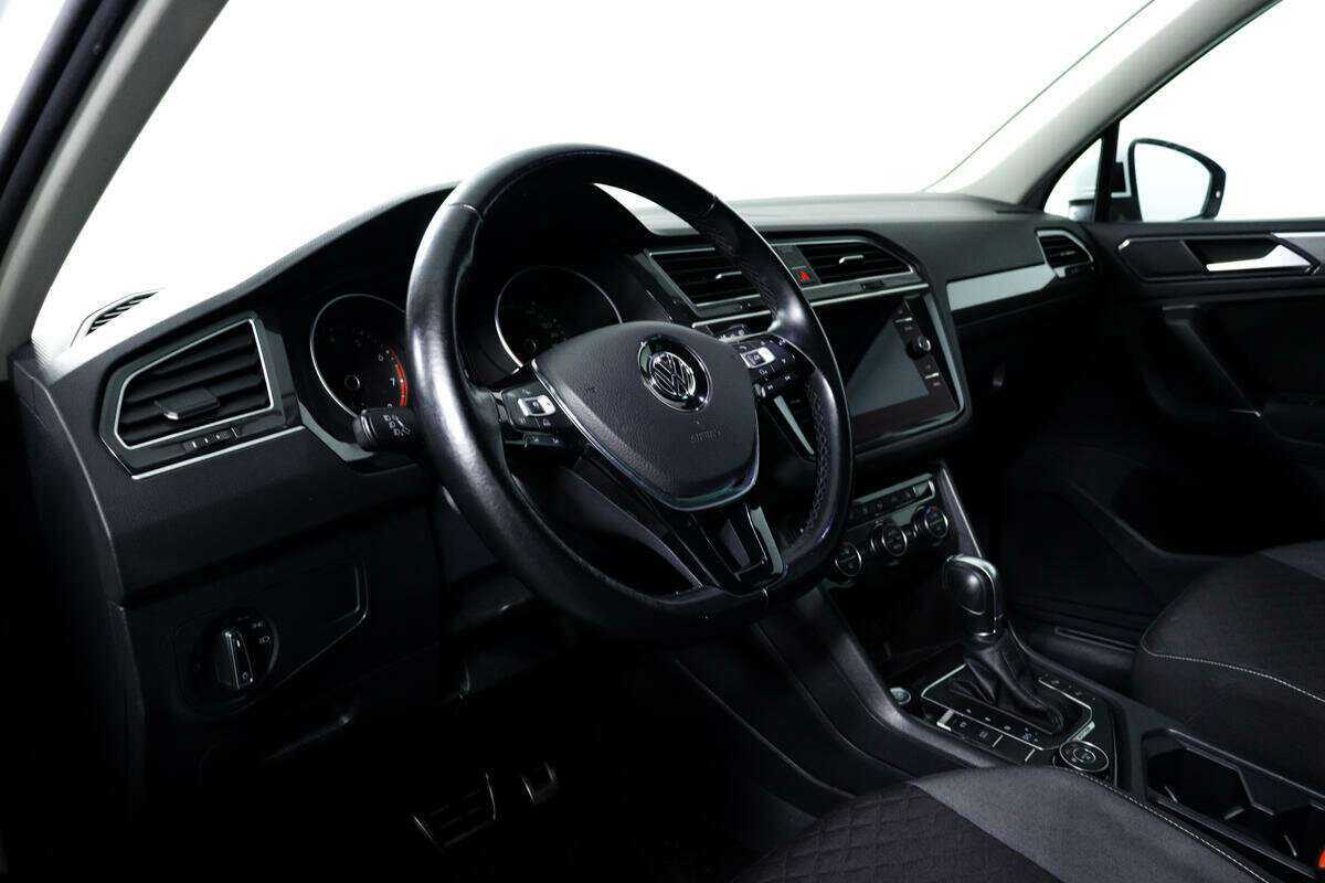 Volkswagen Tiguan с пробегом — 2018 год. Фото: #11